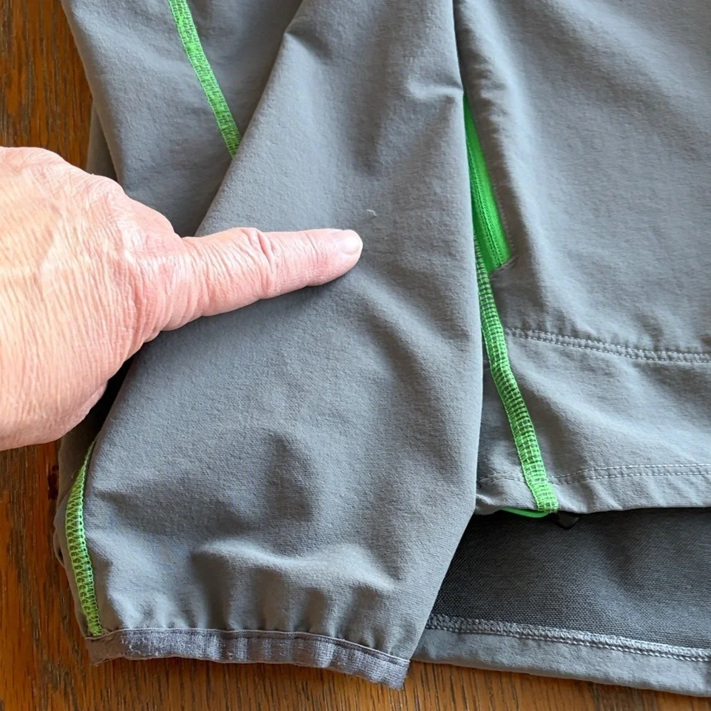 Eddie Bauer Mens Gray Windbreaker Lime Green Accents Zippered Pocket Size L